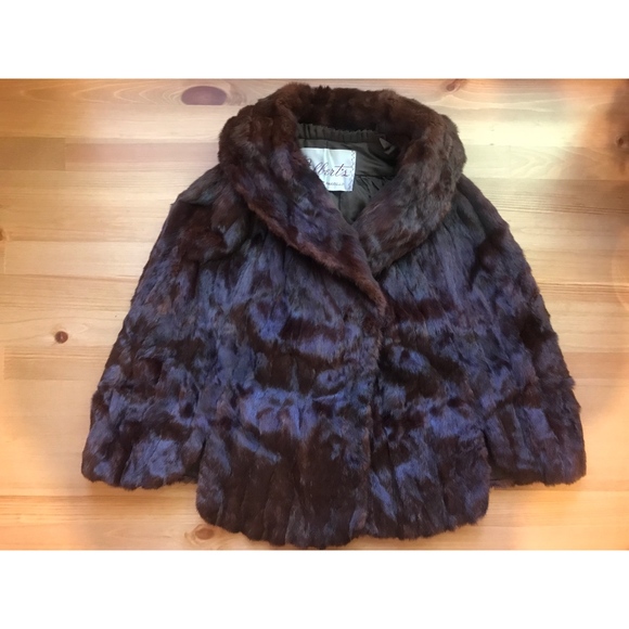 Colbert's of Amarillo Jackets & Blazers - ▪️Vintage Fur Shrug